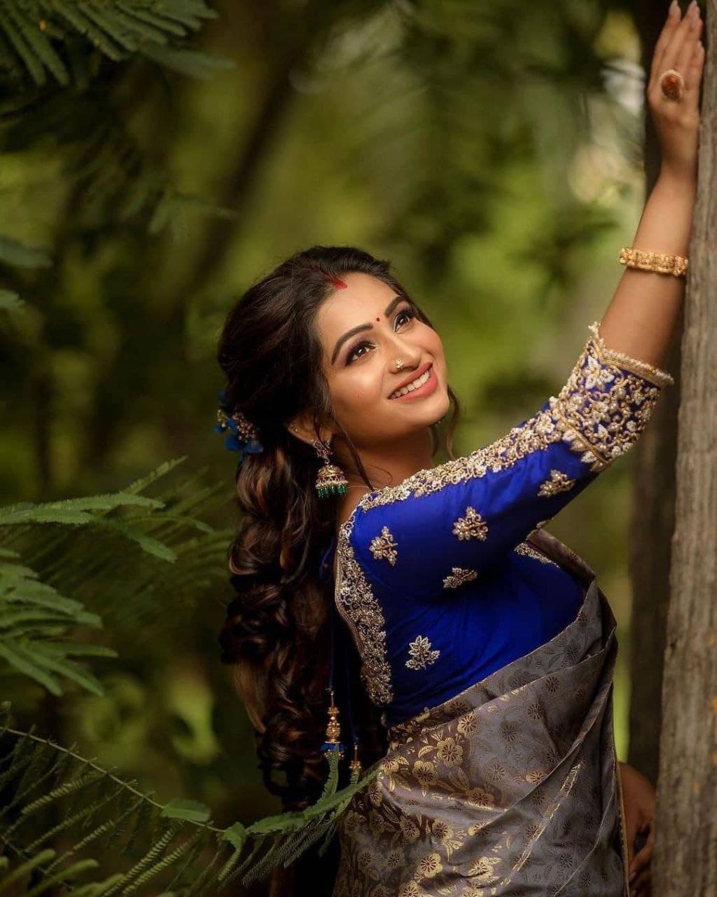 Women's Disigner Kanjivaram Silk Saree With Blouse Piece