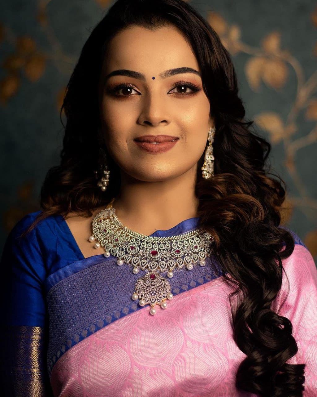 Trendy Baby Pink Color Soft Silk Sarees With Blue Blouse