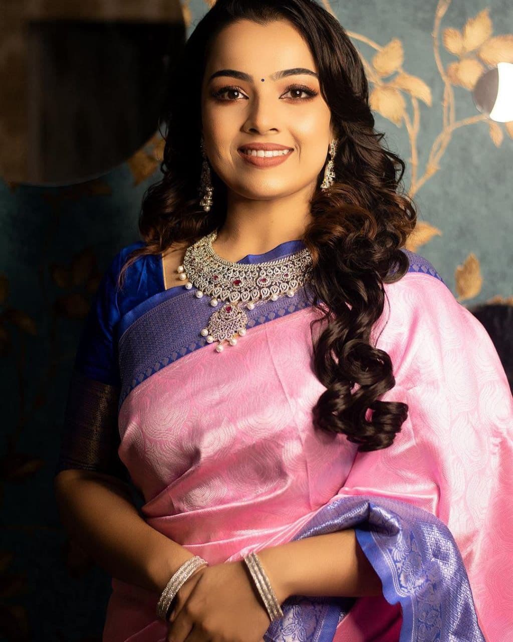 Trendy Baby Pink Color Soft Silk Sarees With Blue Blouse