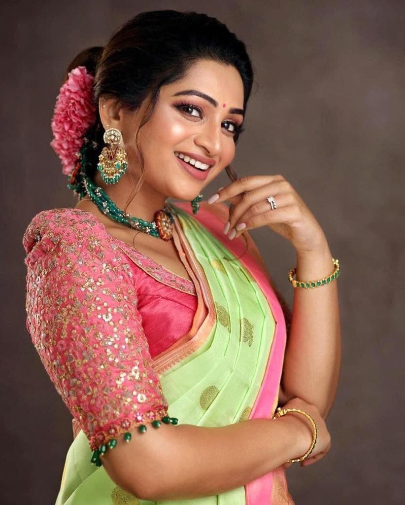 Best Pista Soft Silk Saree With Matching Blouse