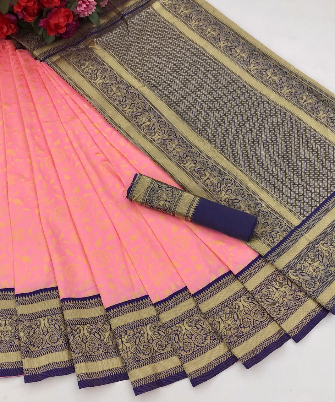 Bollywood Beautiful pink saree for women