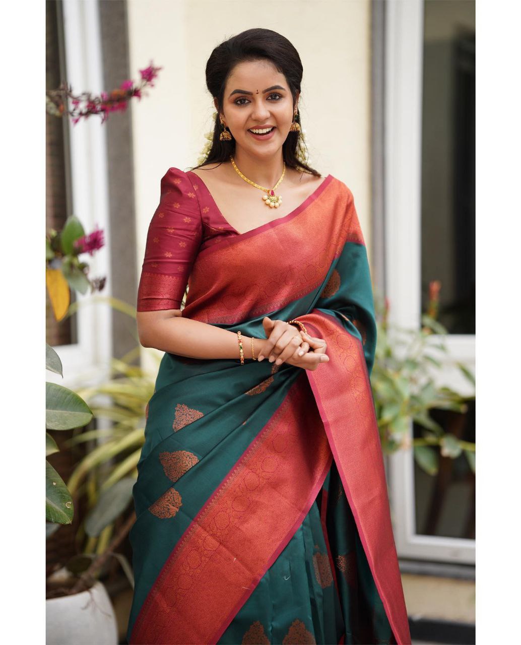 Red Green Color Wedding wear Silk Saree With Blouse