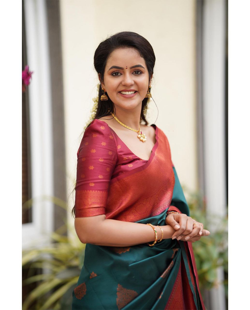 Red Green Color Wedding wear Silk Saree With Blouse