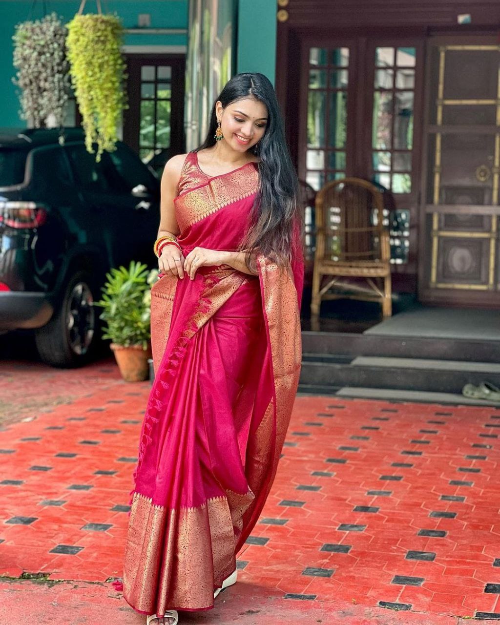 Luxurious Red Color Indian Silk Saree For Women