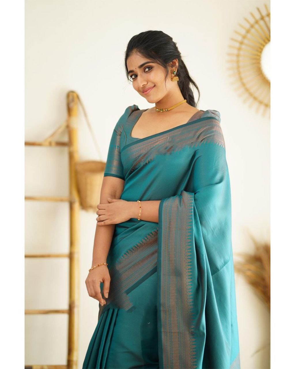 Partywear Pure Silk Rama Colour Saree With Blouse