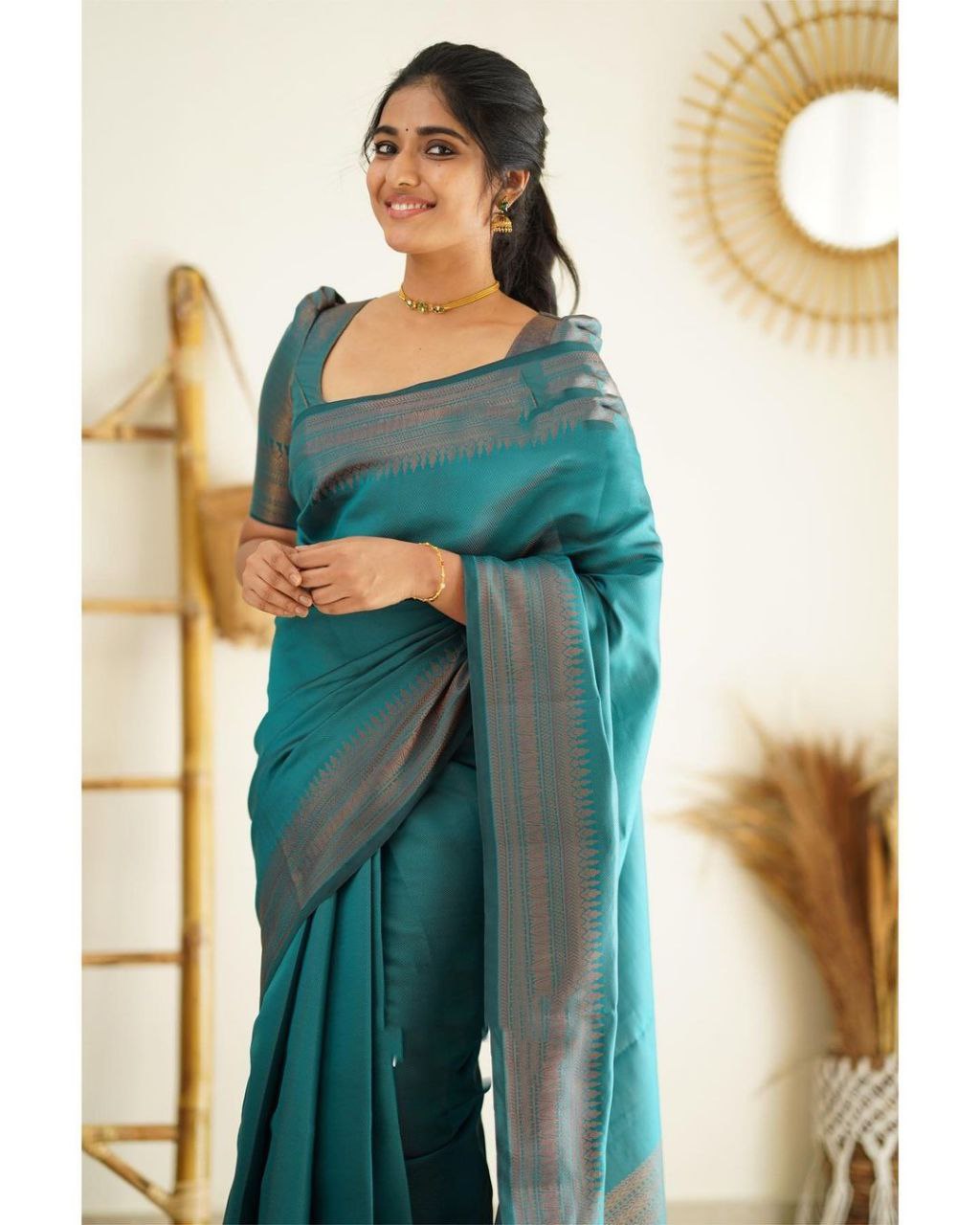 Partywear Pure Silk Rama Colour Saree With Blouse