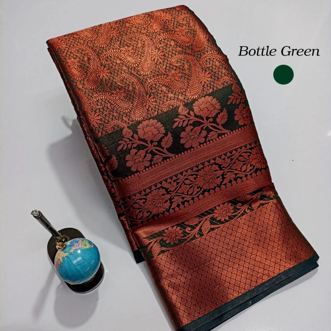 Beautiful Banarasi Saree With Blouse For Women