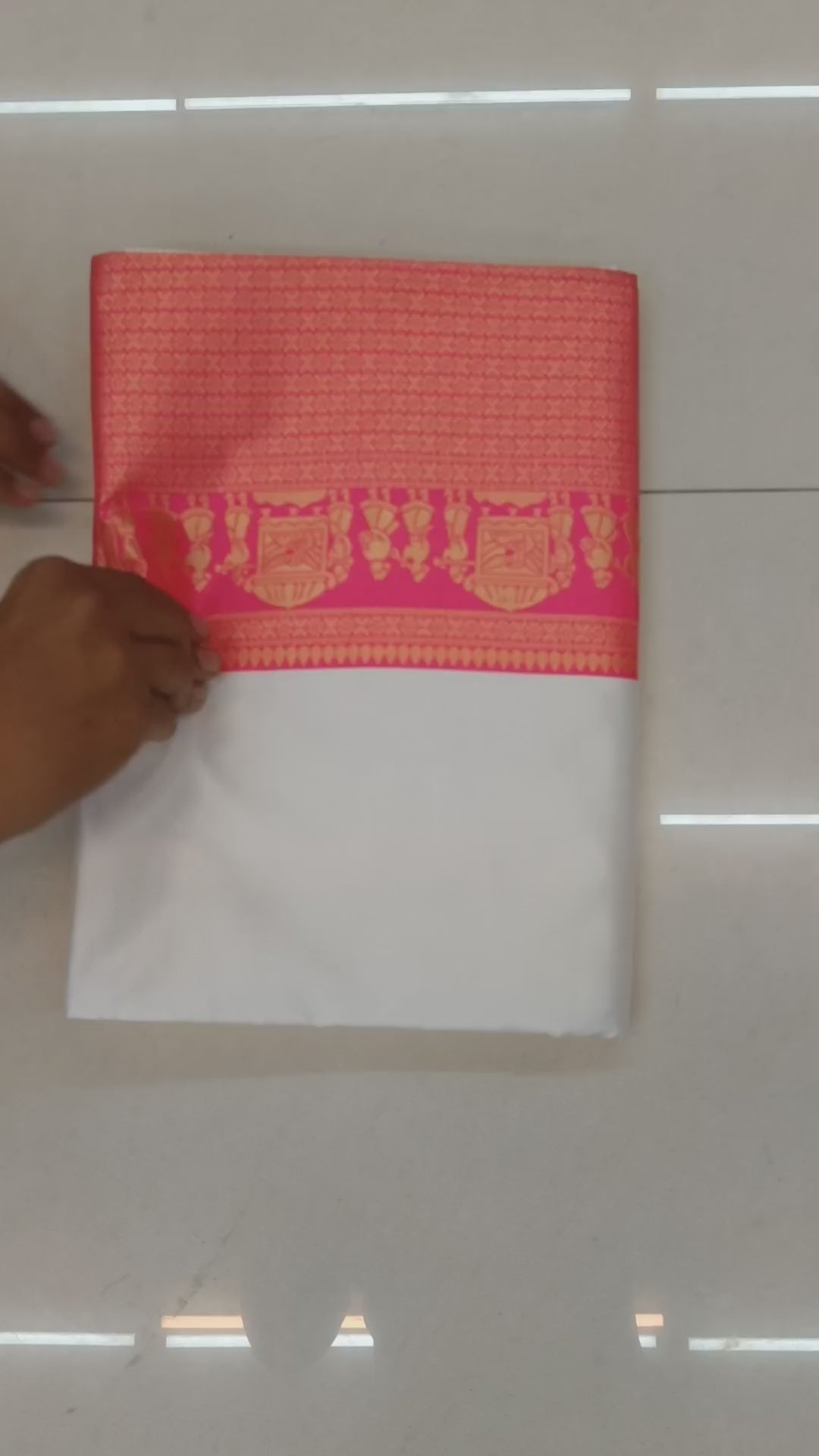 South Indian White Soft Silk Saree With Blouse