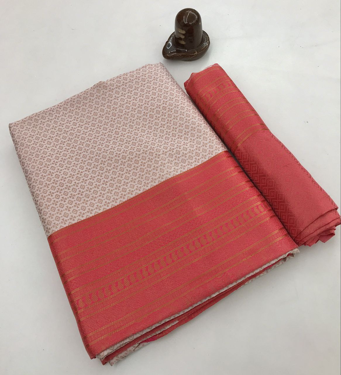 Pure Silk Kanjivarm Kanchipuram saree Cream Pink