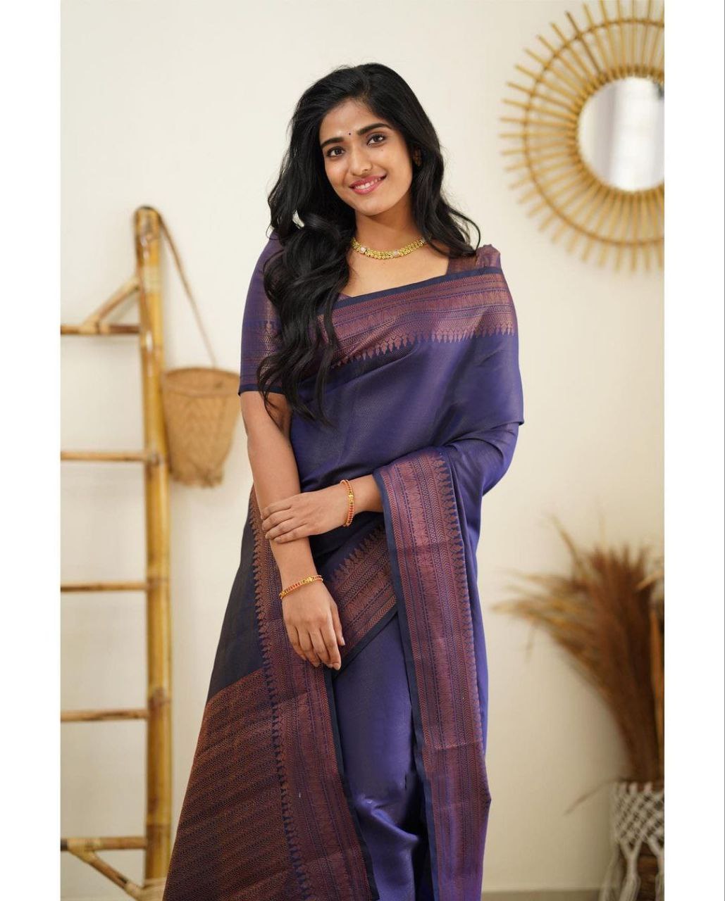 Medanta Kanjeevaram Navy Blues Kanjeevaram saree with Copper Border