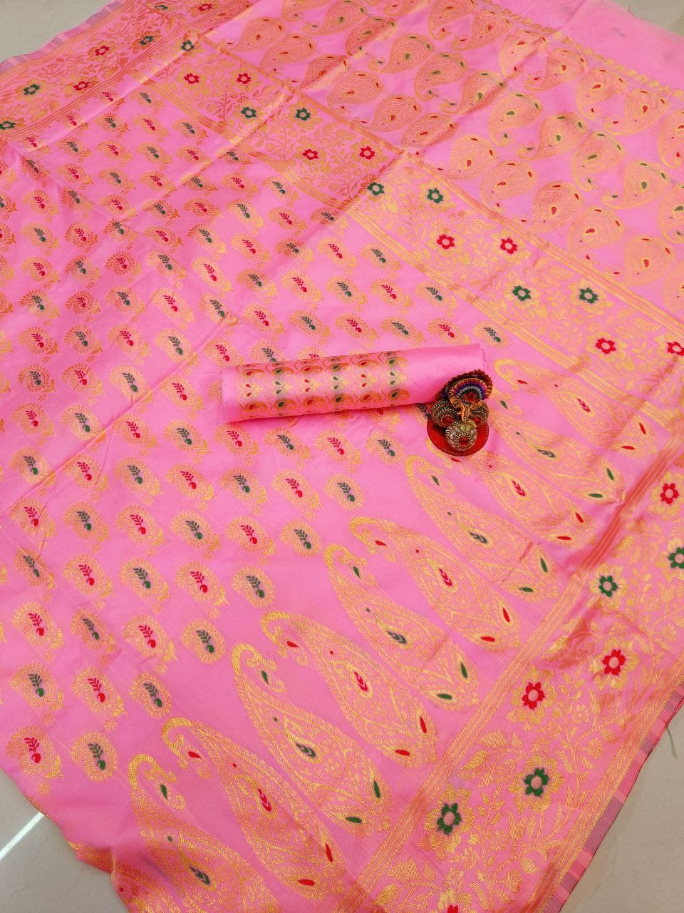 Pink Bollywood Pure Silk Kanjivaram saree for wedding and party wear