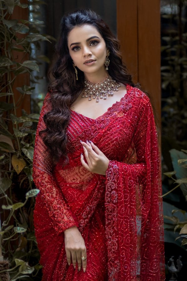 Beautiful soft net red saree for women