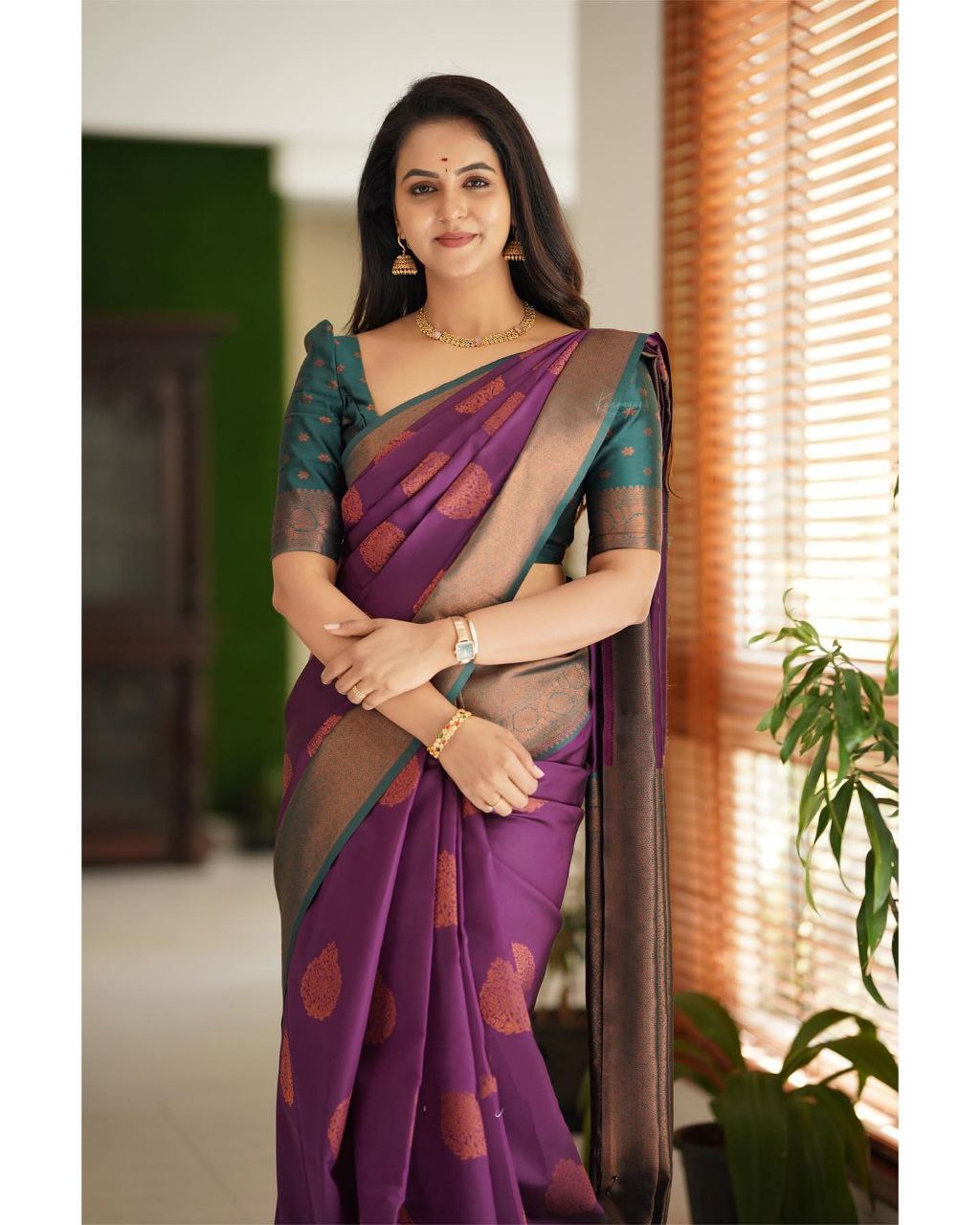 Banarasi Soft Silk Saree With Unstitched Blouse For Women