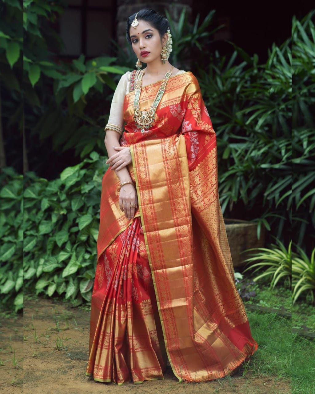 Red color soft banarasi silk saree with zari work