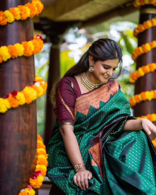 Red green Colour Festiv Saree For Women