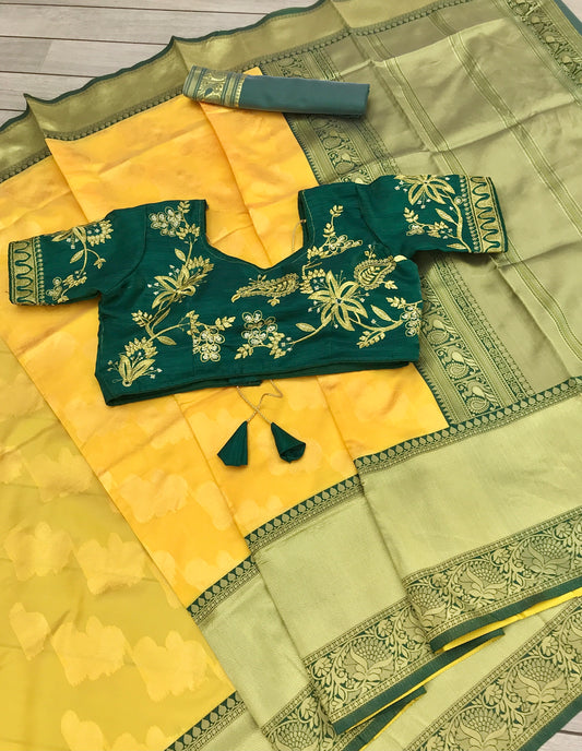 Peacock green Banarasi Pure Silk Saree With Blouse