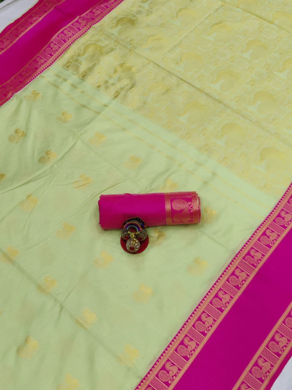 Best Pista Soft Silk Saree With Matching Blouse