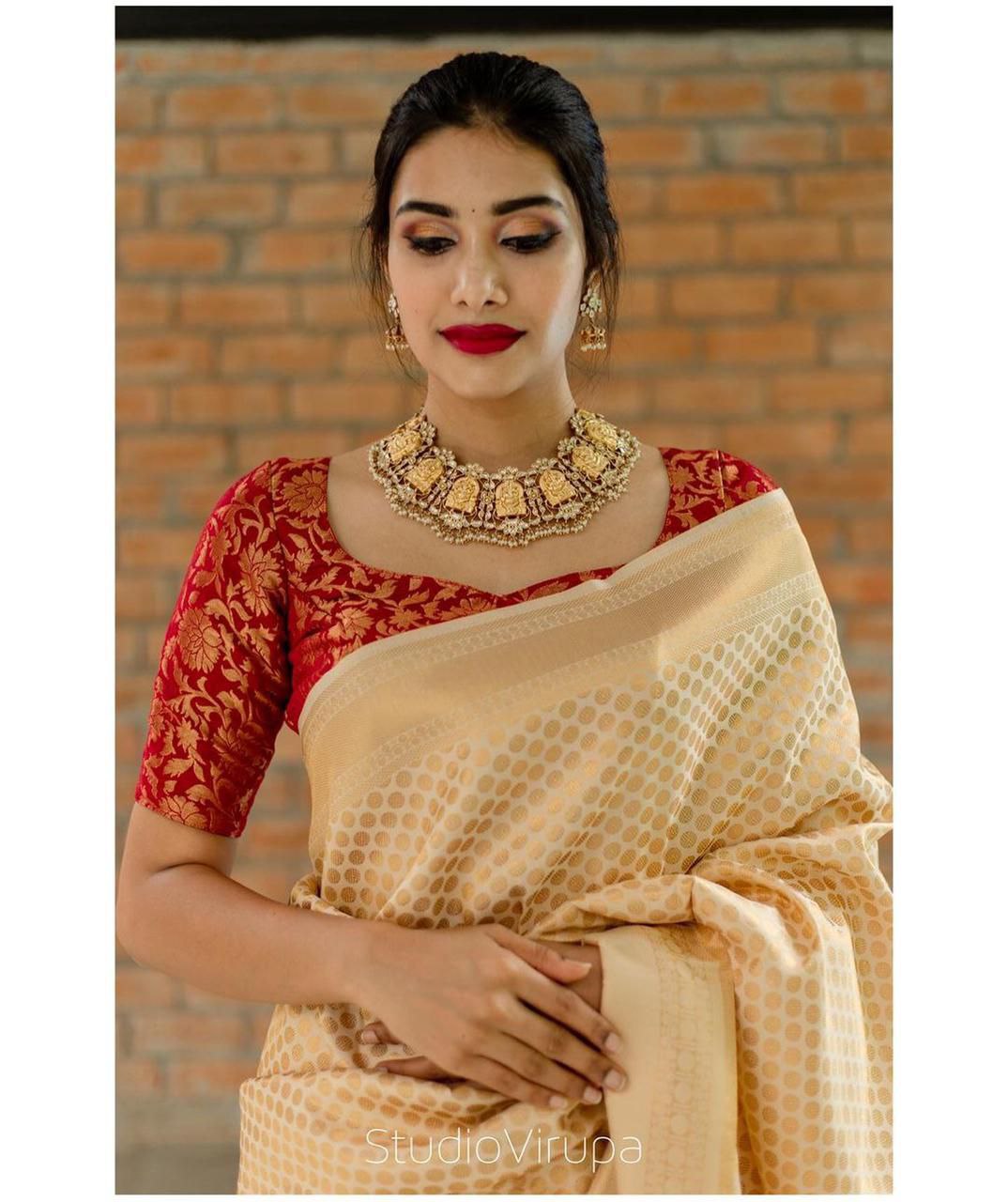 Cream Color Wedding wear Silk Saree With Blouse