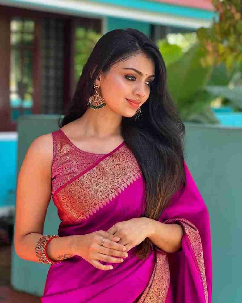 Luxurious Pink Color Indian Silk Saree For Women