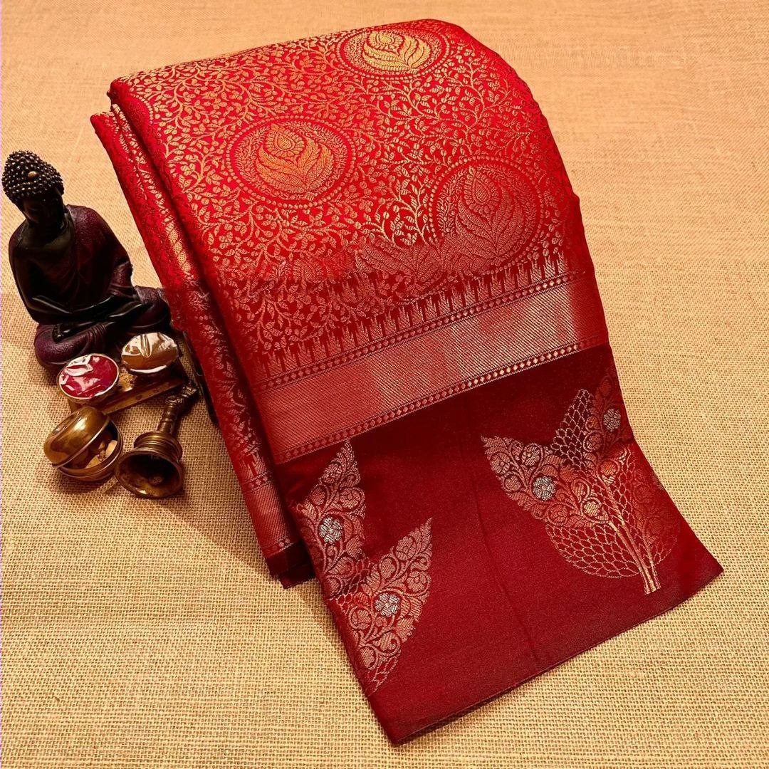 Designer Red Soft Silk Saree With Blouse