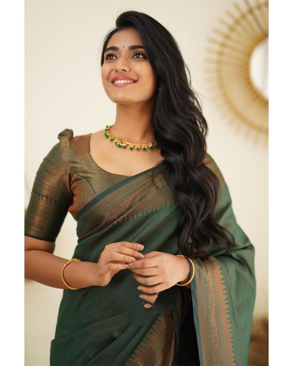 Party Wear Pattu Silk Green Saree With Blouse