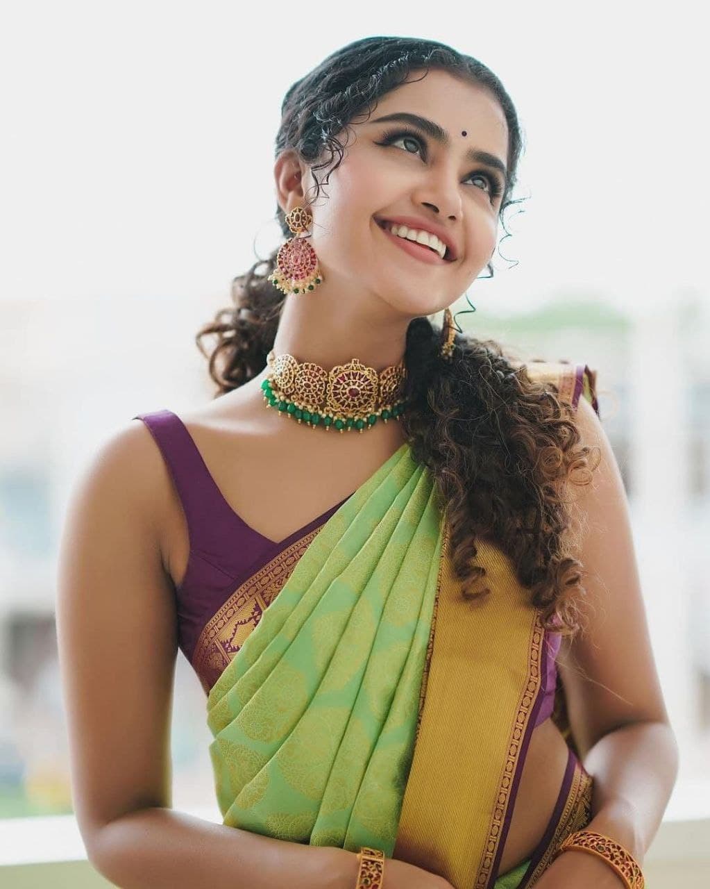 Yellow Green Knajivaram Silk Saree with  Beautifully Designer Blouse 