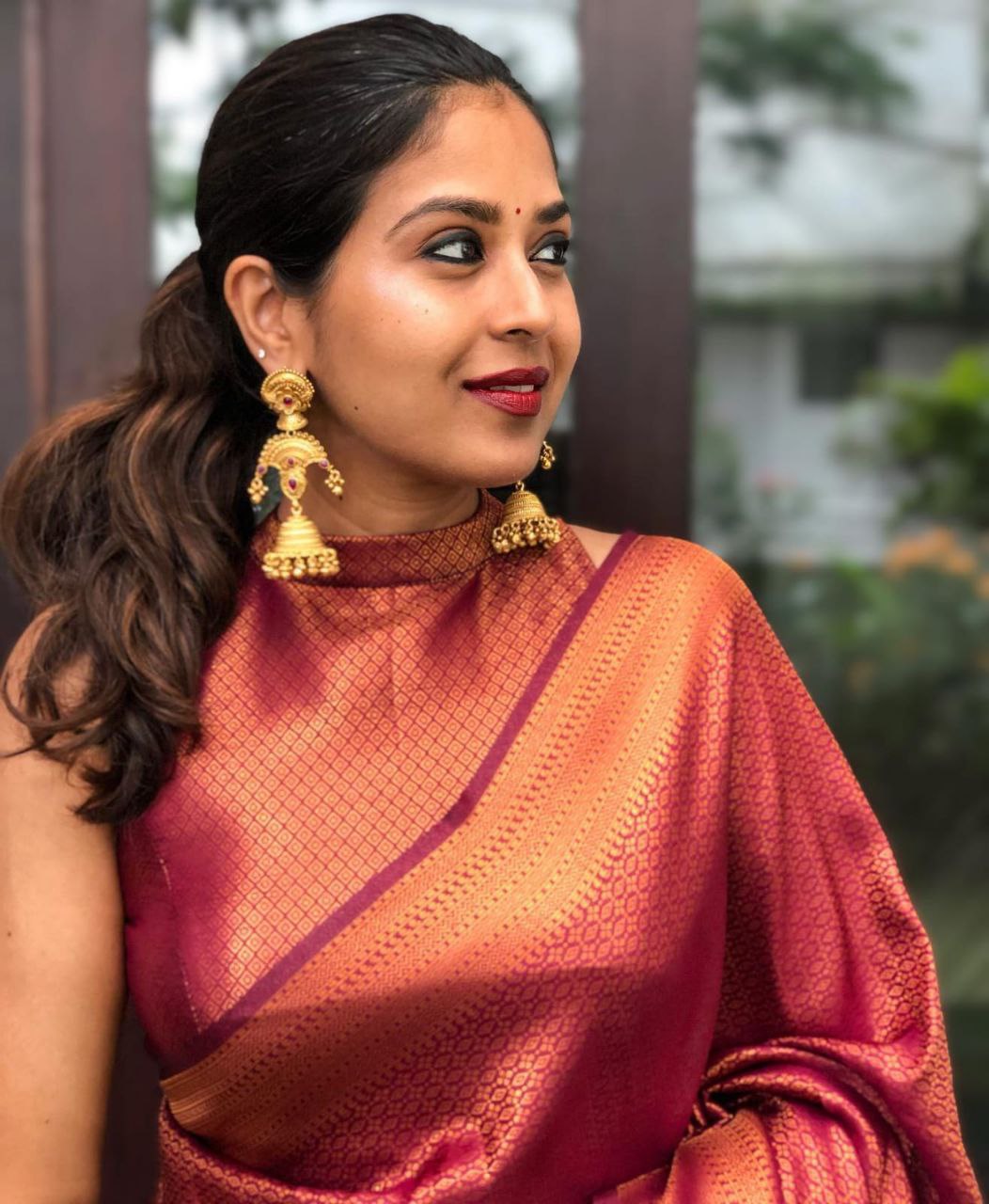Woven Kanchipuram Silk Saree in Maroon - Ucchal Fashion