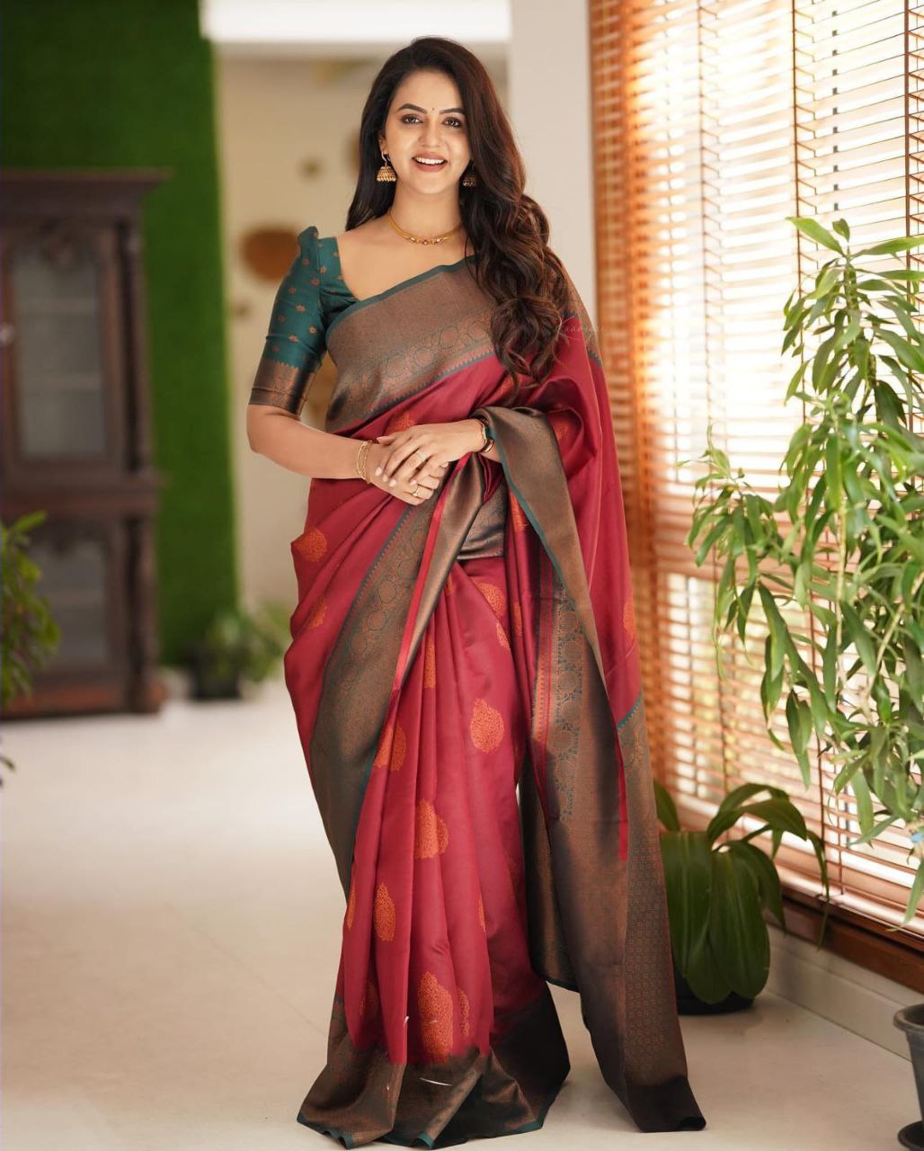 pure Kanjivaram Maroon sari for party