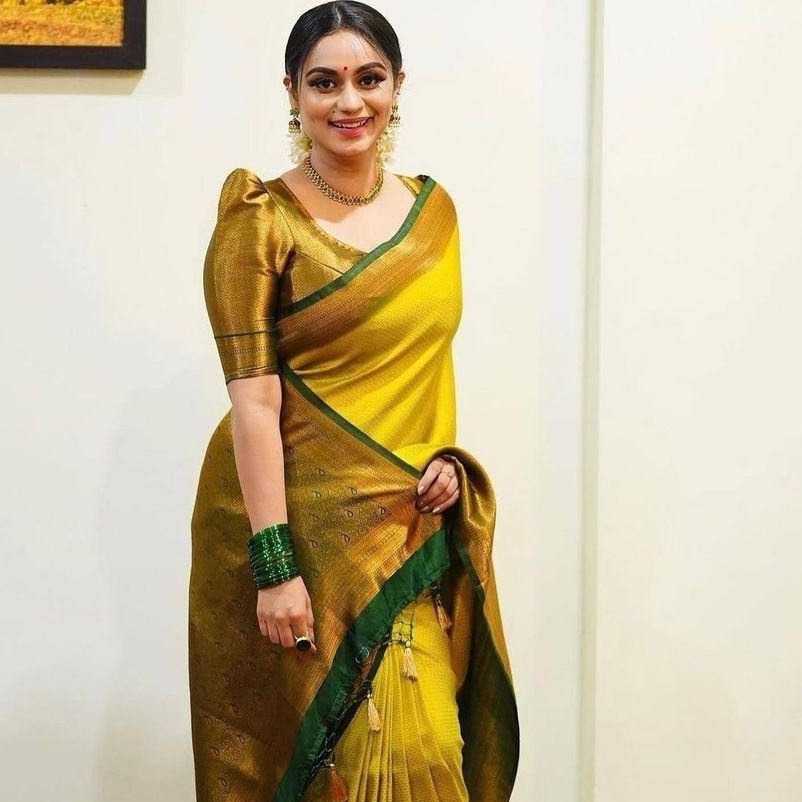 Yellow Green Kanjeevaram Saree With Extra Blouse